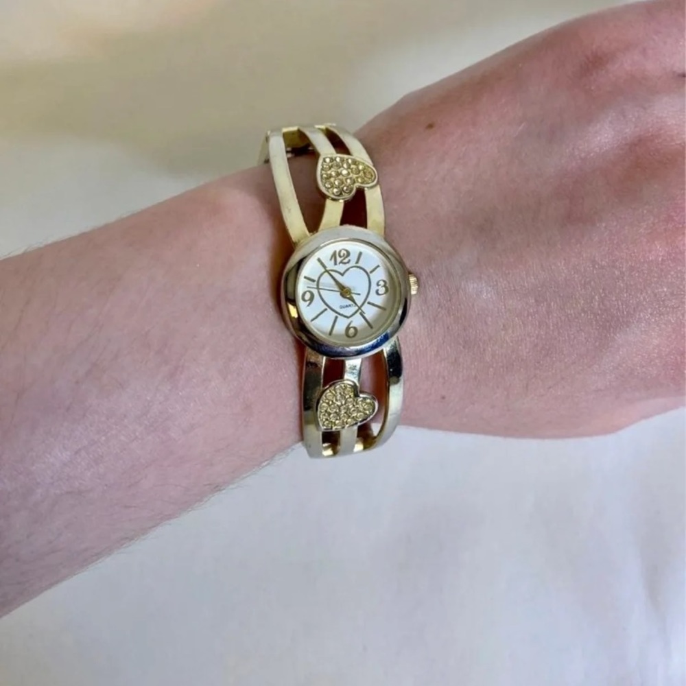 Retro Embassy Hinged Heart Watch